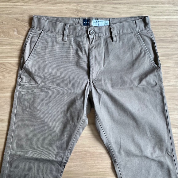 RVCA “the week-end chino” tan / khaki pant, size 32 - Picture 2 of 11